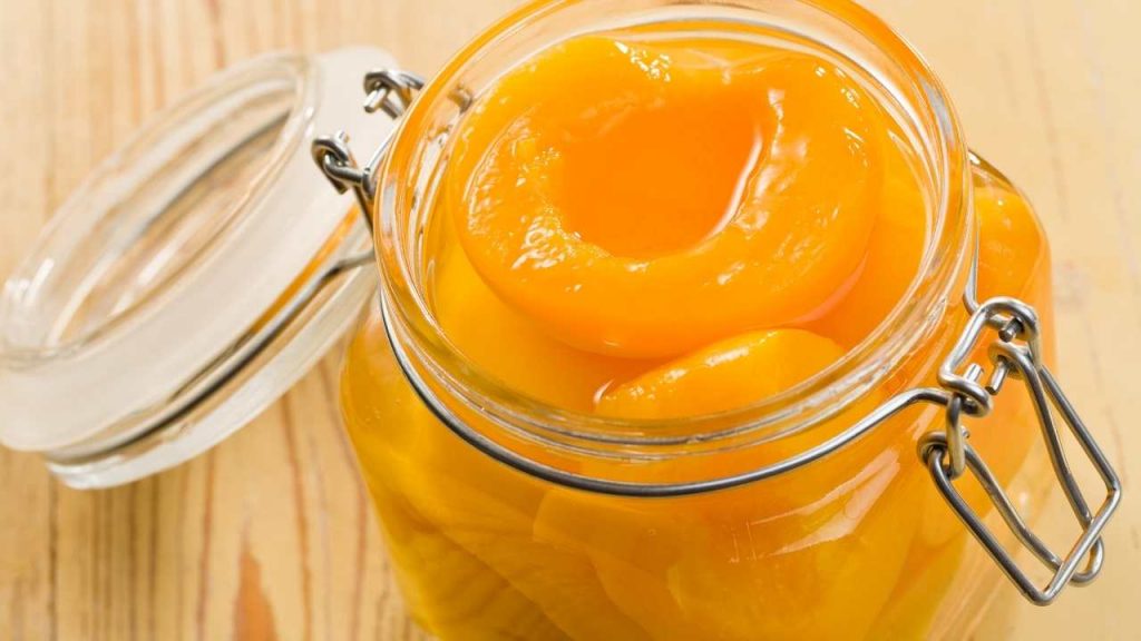 Can Bearded Dragons Eat Canned Peaches?
